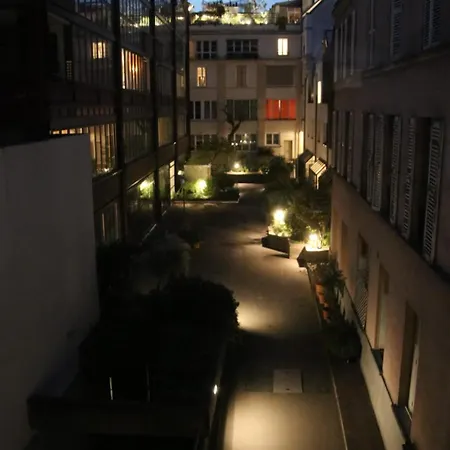 Daire Spacious Cocoon Near Bastille *